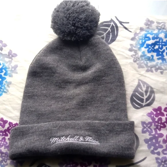 Toronto Raptors Toque - Picture 2 of 2